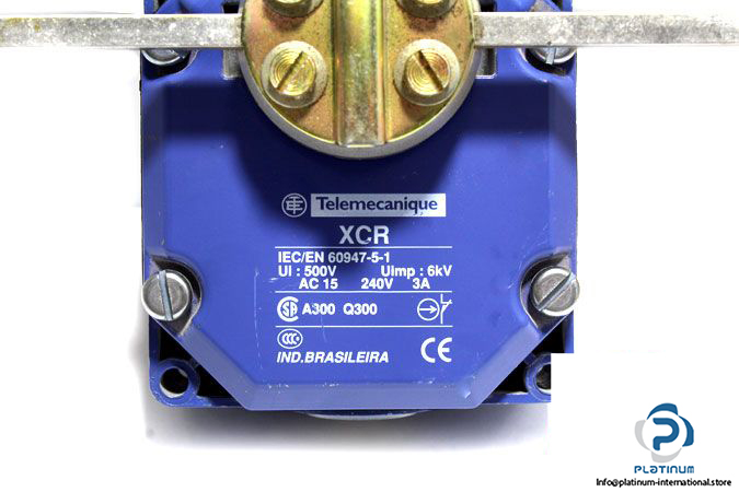 telemecaniqueschneiderlimit-switchsensor-single-and-multiple-position-switches-3