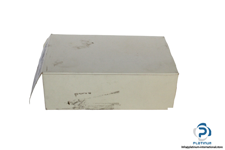 telemecanique-xs1-m18kpm40-inductive-proximity-sensor-3