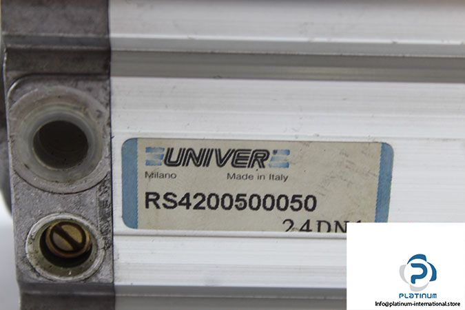 univer-rs4200500050-compact-cylinder-2