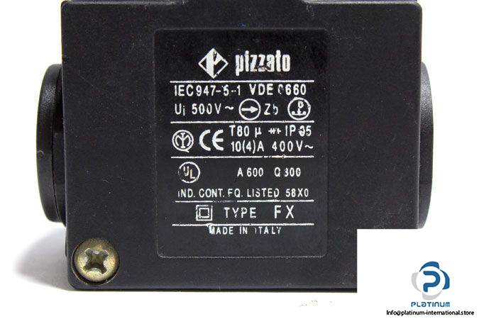 pizzato-fx-915-limit-switch-4
