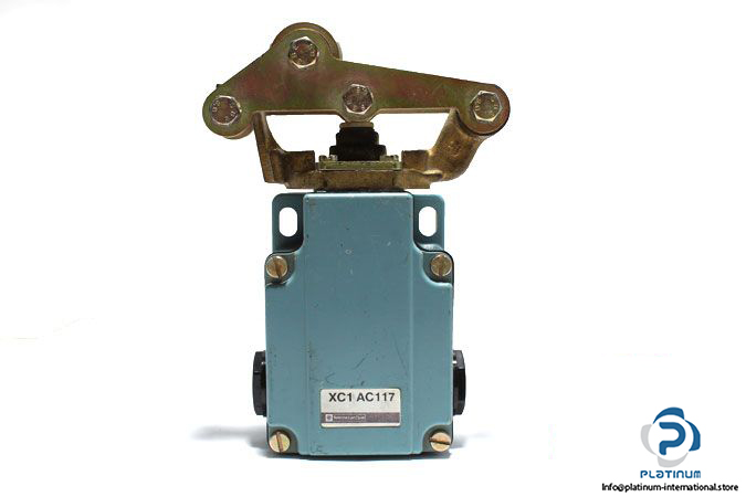 telemecanique-xc1ac117-limit-switch-2