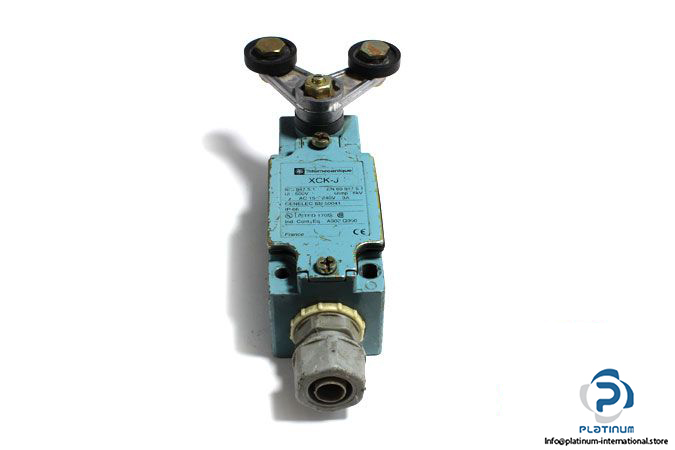 telemecanique-zck-j1-limit-switch-3