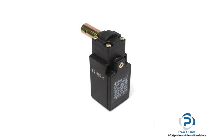 pizzato-FR-995-1-positive-opening security-hinge-switch