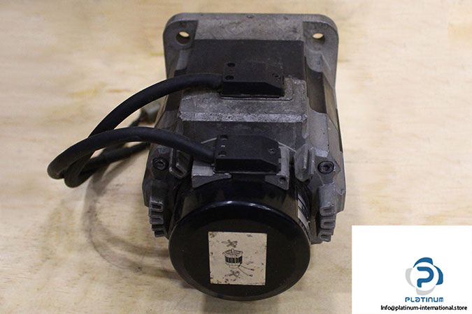 omron-r88m-h75030-ac-servo-motor-2