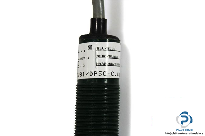 selet-ocv81_dpsc-c-4m-photoelectric-cylindrical-diffuse-sensor-3
