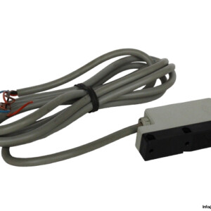 schneider-XUL-H303538-photoelectric-diffuse-sensor