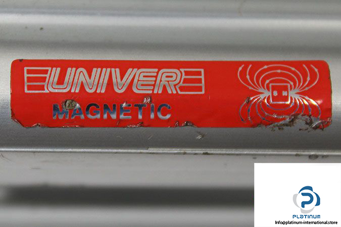 univer-w110-040-0040-m-short-stroke-cylinder-3