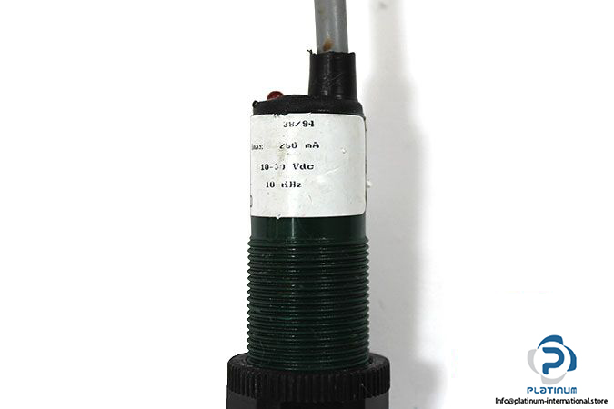 selet-ocv81_dapno-photoelectric-cylindrical-diffuse-sensor-4