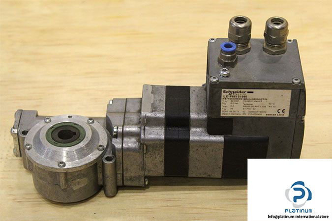 schneider-ILE1F661S1998-lexium-integrated-drive-ile-with-gearbox
