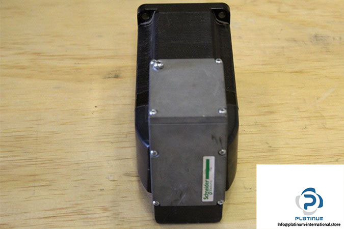 schneider-ils1f853pb1a0-integrated-drive-ils-with-stepper-motor-2
