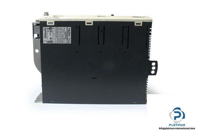 schneider-lxm32cd30n4-motion-servo-drive-1