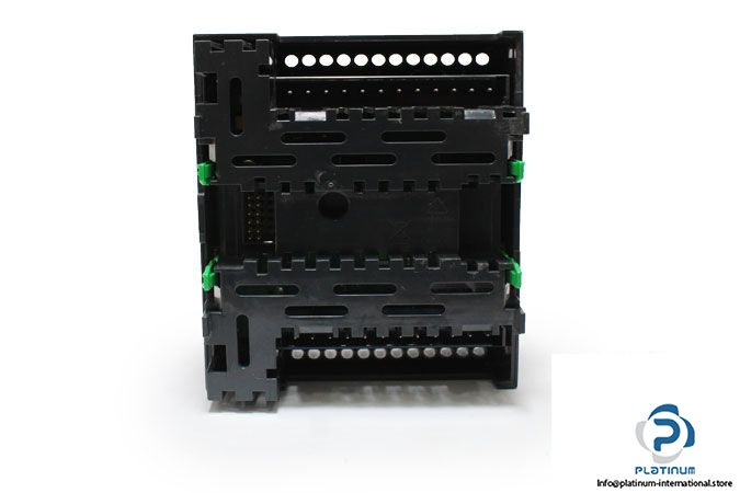 schneider-ui-16-i_o-module-1