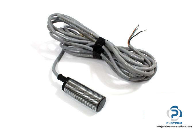 telemecanique-XSA-H10713-inductive-proximity-sensor