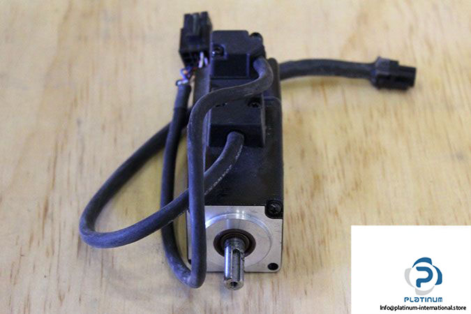 schneider-bch0401o32a1c-servo-motor-bch-2