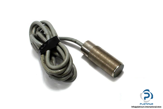 telemecanique-XTA-A159115-capacitive-sensor