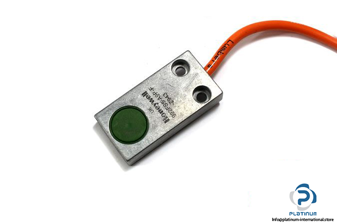 honeywell-922fs5-a9p-f-z943-inductive-proximity-sensor-2
