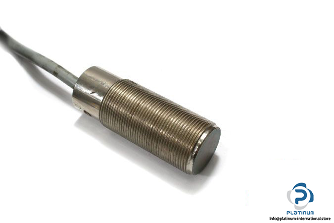 telemecanique-xta-a159115-capacitive-sensor-2-2