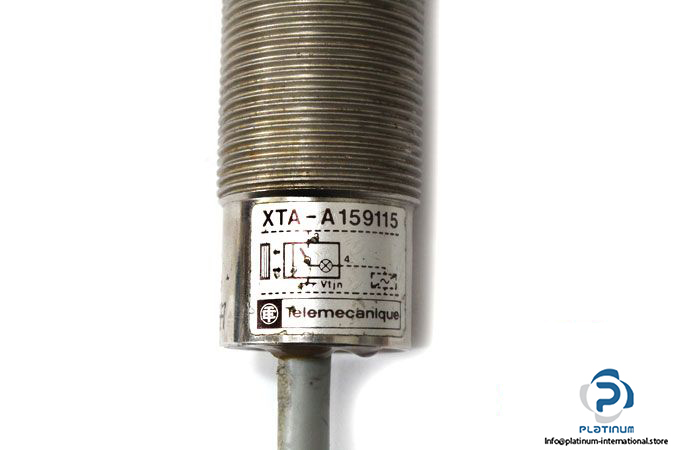 telemecanique-xta-a159115-capacitive-sensor-3-2