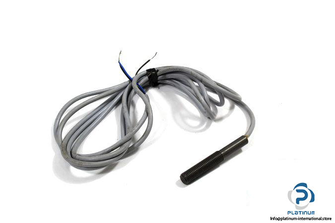 telemecanique-XSA-H01313-inductive-sensor