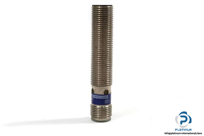 telemecanique-xs6-12b1pam12-inductive-proximity-sensor-3