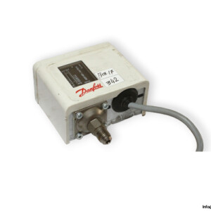danfoss-KP6B-pressure-switch-used