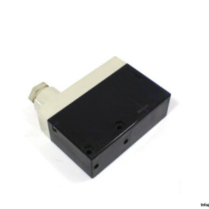 telemecanique-XUJ-K123538-photoelectric-diffuse-sensor