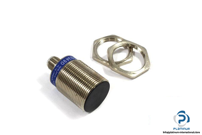 telemecanique-XS1N30PB349D-inductive-sensor