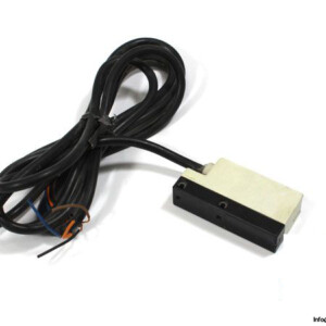 telemecanique-XUL-H06353-photoelectric-retro-reflective-sensor