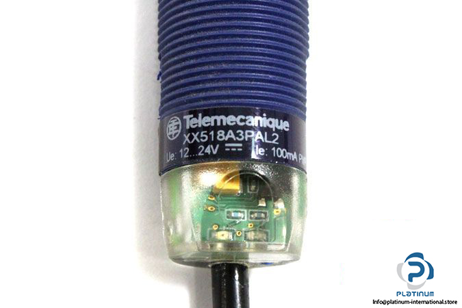 telemecanique-xx518a3pal2-ultrasonic-sensor-5