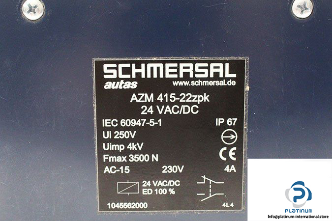 schmersal-azm-415-22zpk-solenoid-interlock-2