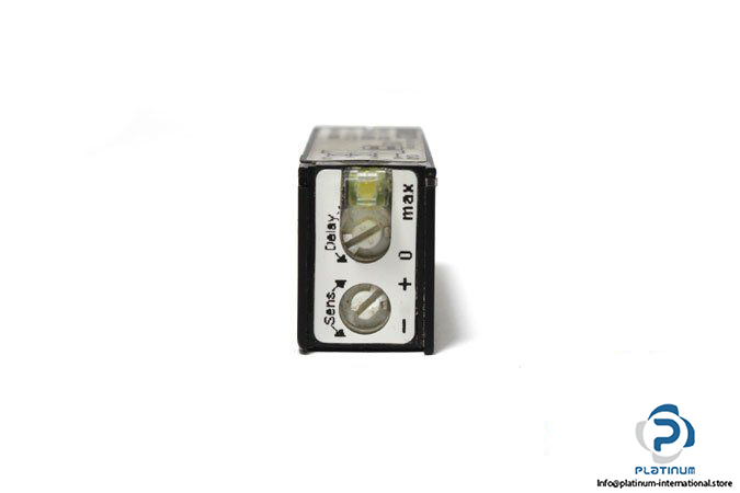 pepperlfuchs-mlv15-54-2565-photoelectric-retro-reflective-sensor-3