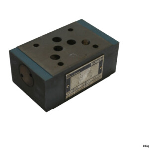 Bosch 0811020027 Block Valve Cover Plate