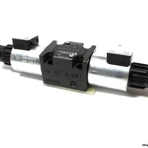 DUPLOMATIC-DS3-S111N-D00CM-43-WAY-DIRECTIONAL-CONTROL-VALVE-_675x450.jpg