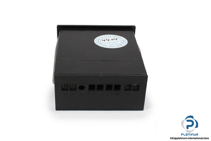 SCHWILLE-DPM-53520V-DC-DIGITAL-PANEL-METER5_675x450.jpg