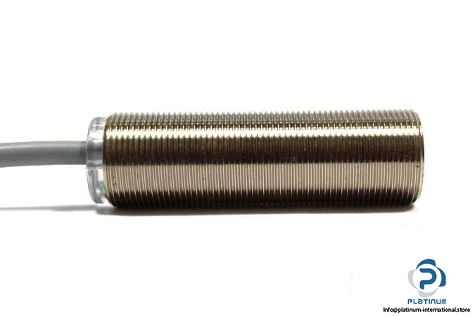 PEPPERLFUCHS-NBB5-18GM60-WS-INDUCTIVE-SENSOR5_675x450.jpg