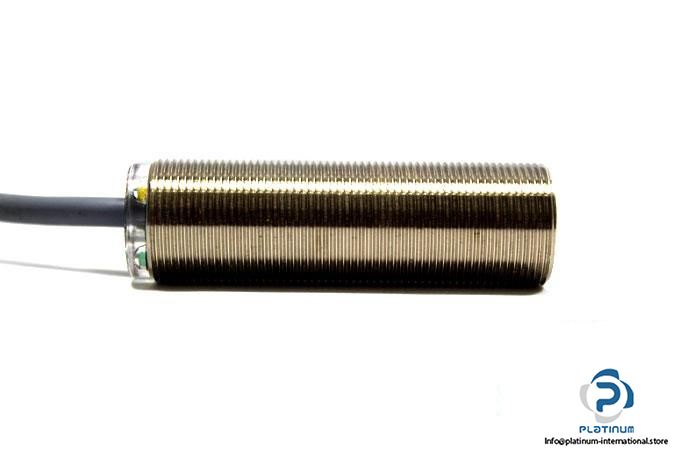 PEPPERLFUCHS-NBB5-18GM60-WO-INDUCTIVE-SENSOR5_675x450.jpg