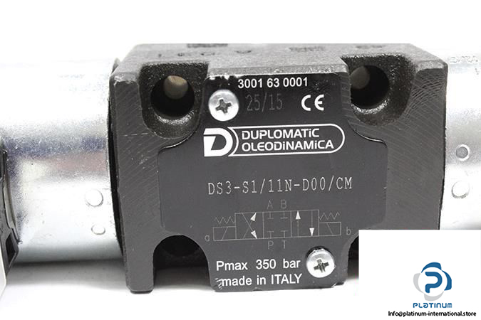 DUPLOMATIC-DS3-S111N-D00CM-43-WAY-DIRECTIONAL-CONTROL-VALVE-5_675x450.jpg
