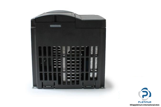 SIEMENS-6SE6420-2AB22-2BA0-FREQUENCY-INVERTER6_675x450.jpg