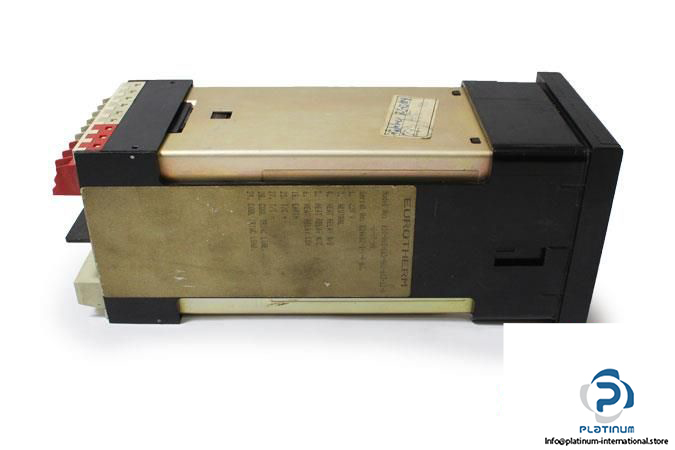 EUROTHERM-810-003-065-002-613-12-0-0-09-00-TEMPERATURE-CONTROLLER4_675x450.jpg