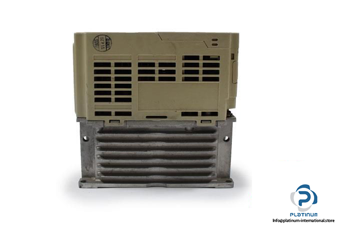 YASKAWA-CIMR-U7CC40P7-FREQUENCY-INVERTER4_675x450.jpg