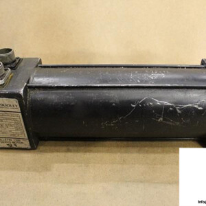 ALLEN-BRADLEY-1326AB-A3E-11-SERVO-MOTOR_675x450.jpg