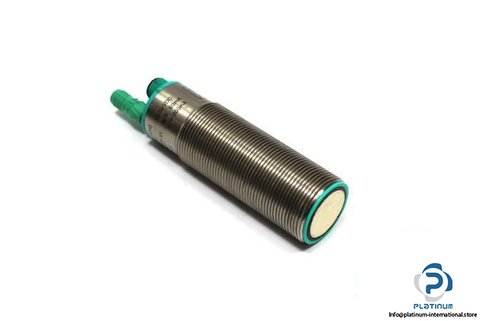 PEPPERLFUCHS-UC1000-30GM-E6-V1-ULTRASONIC-SENSOR_675x450.jpg