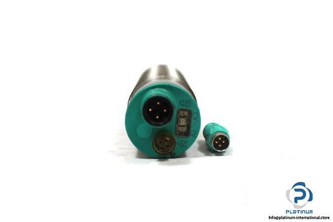 PEPPERLFUCHS-UC300-30GM-E6-V1-ULTRASONIC-SENSOR3_675x450.jpg