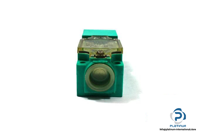 PEPPERLFUCHS-NJ15BVE-INDUCTIVE-SENSOR4_675x450.jpg
