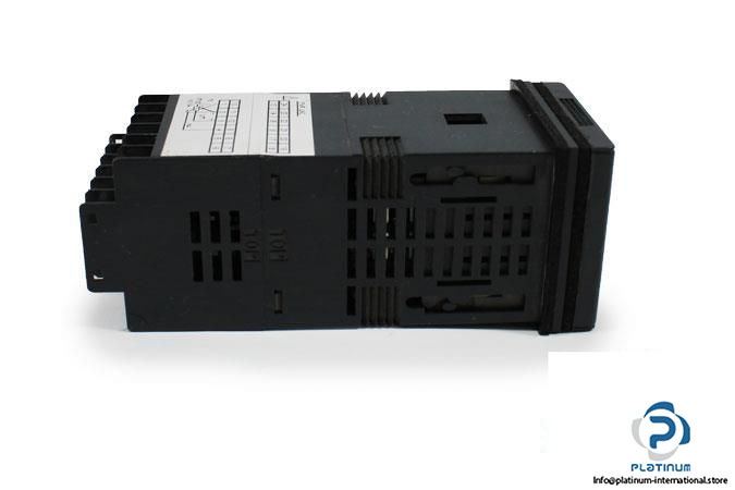 GEFRAN-4T-48-4-00-1-DIGITAL-PANEL-METER4_675x450.jpg