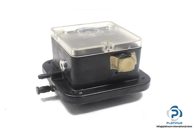 KROM-SCHRODER-DWL03AG-DIFFERENTIAL-PRESSURE-SWITCH_675x450.jpg