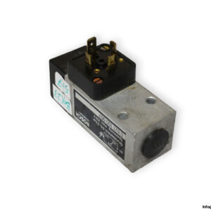 bosch-0-821-100-007-pressure-switch-used