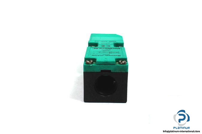 PEPPERLFUCHS-NJ15-M1K-A2-INDUCTIVE-SENSOR4_675x450.jpg