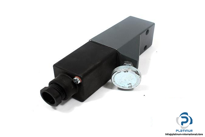 SUCO-0159-427-14-1-001-DIAPHRAGM-PRESSURE-SWITCH4_675x450.jpg