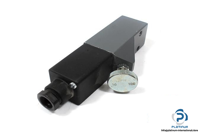 SUCO-0159-431-14-1-001-DIAPHRAGM-PRESSURE-SWITCH4_675x450.jpg